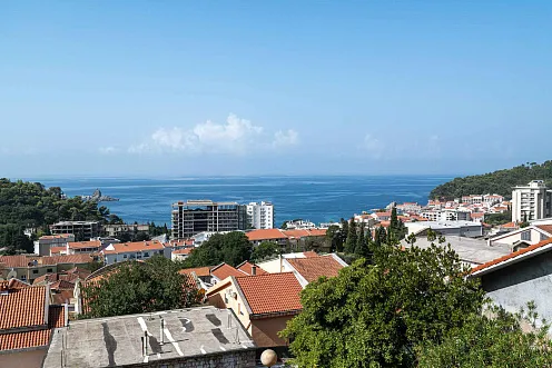 Zu verkaufen Haus in Petrovac mit Meerblick